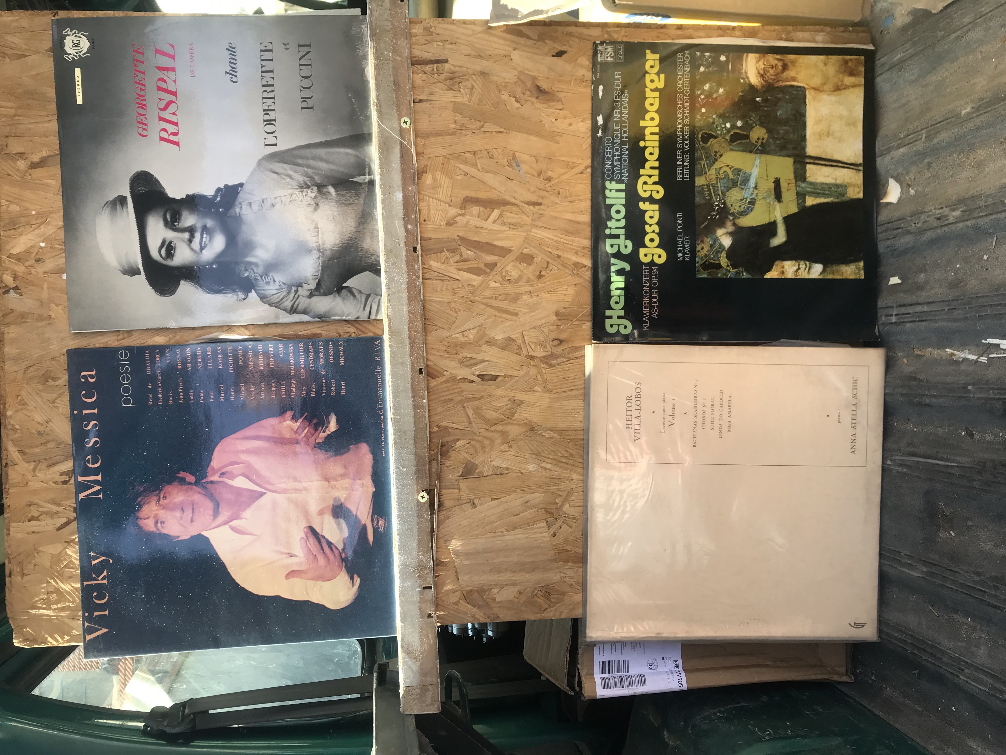 Vinyls EM 1 (6)